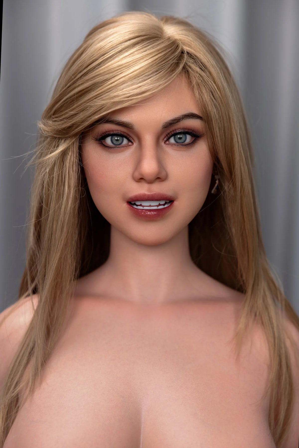 Face portrait of Maria ROS with long blonde hair