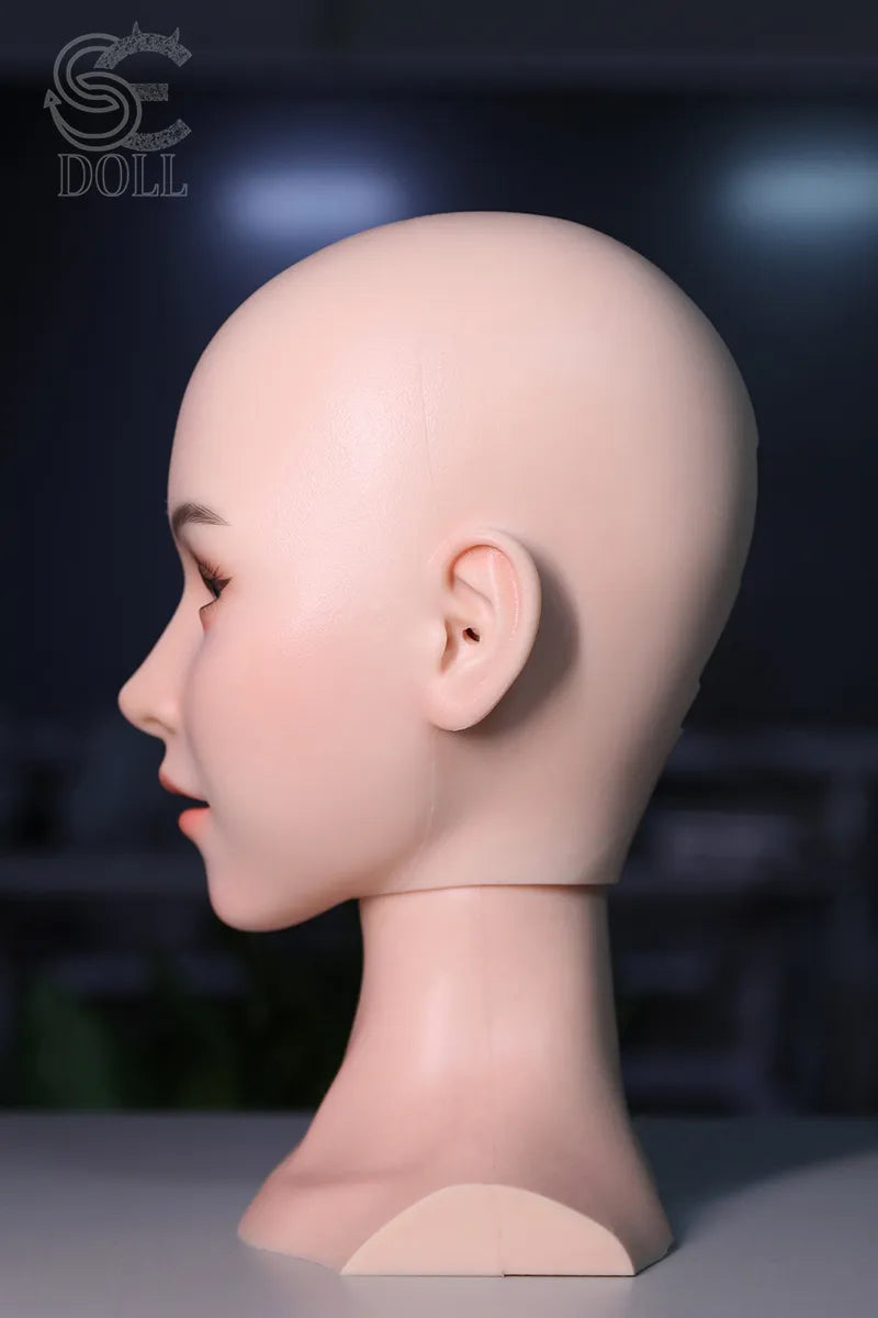 SE X-Robot Head - Annika - Talking & Facial Expressions
