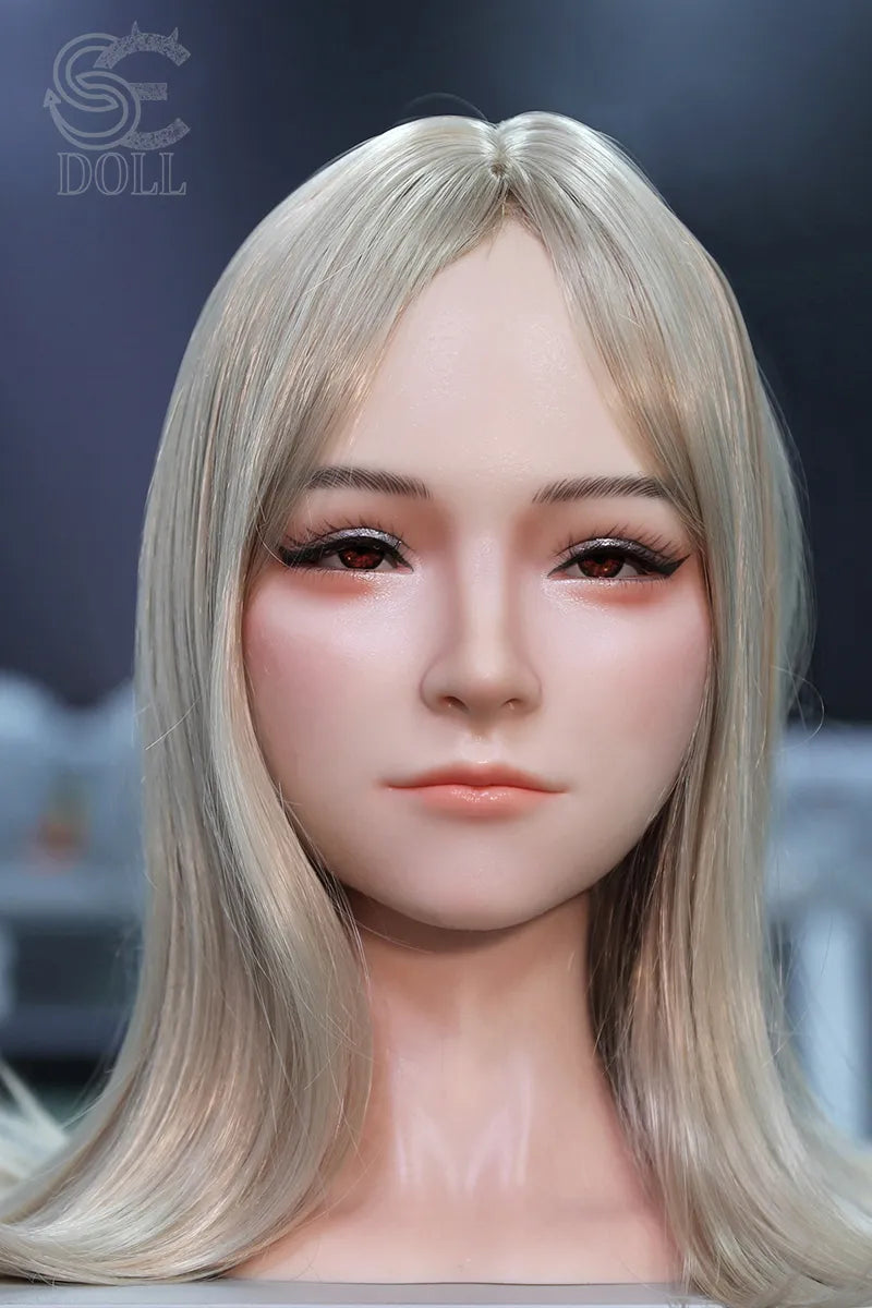 SE X-Robot Head - Annika - Talking & Facial Expressions