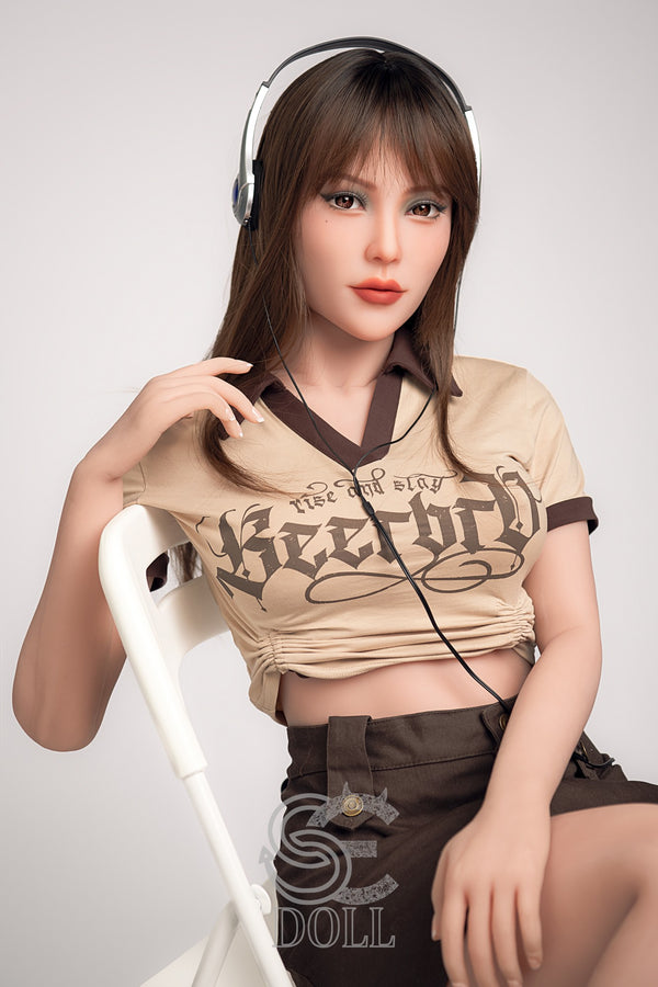 Regina.D : Poupée sexuelle hyperréaliste SEDOLL 163 cm bonnet E en TPE | Robot sexuel pour fellation et mouvements de hanche disponible