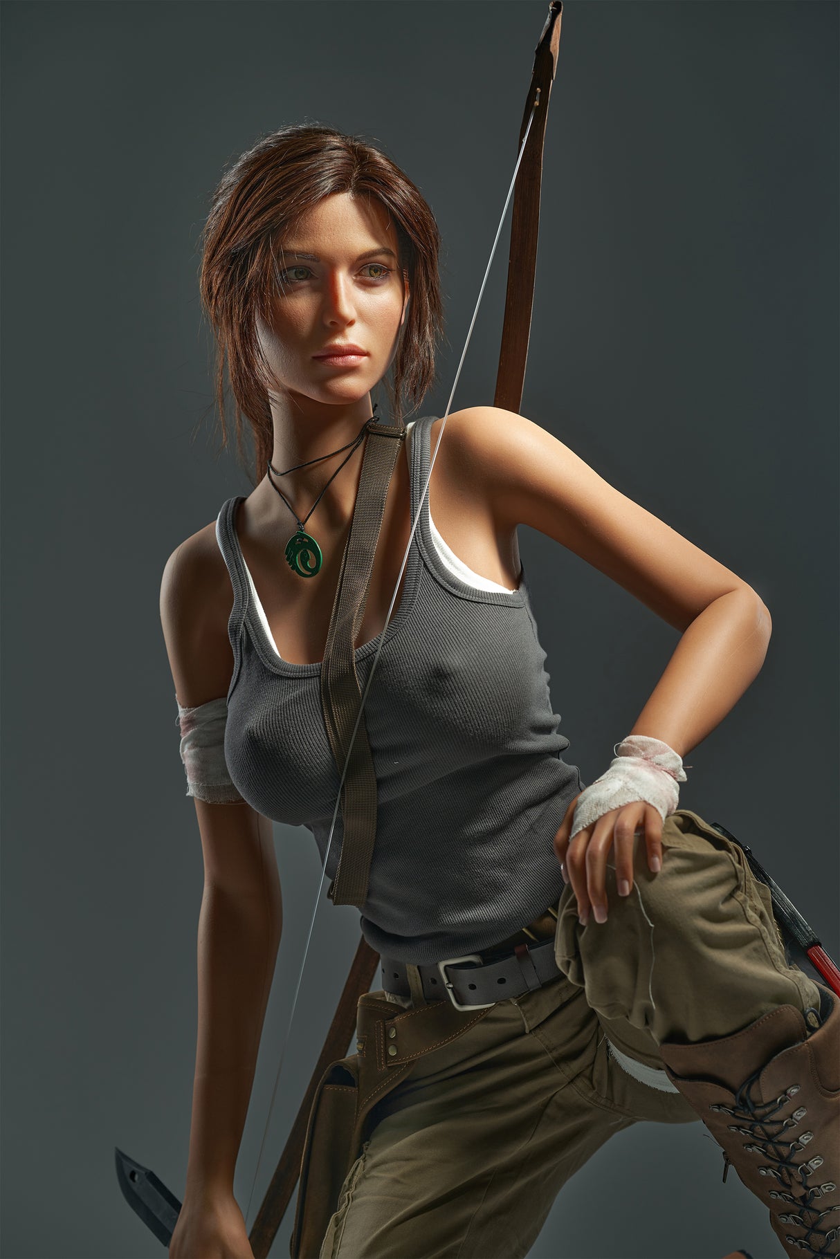 Lara Croft : Poupée sexuelle en silicone cosplay E-Cup 166 cm - Game Lady