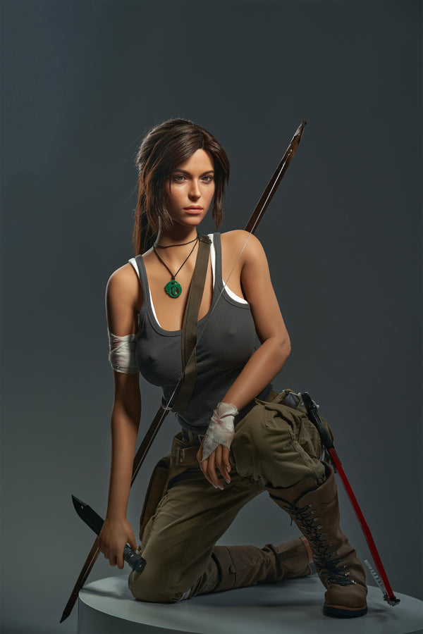 Lara Croft : Poupée sexuelle en silicone cosplay E-Cup 166 cm - Game Lady