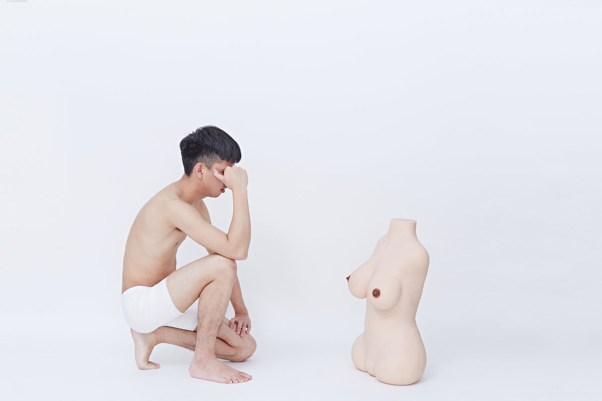Runder Oberschenkel, gelb: 93 cm großer Torso der echten TPE-Liebespuppe – Höhepunkt-Puppe