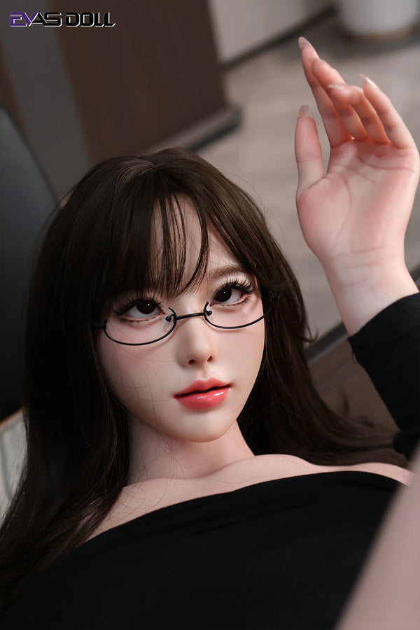 Yi Zhiqi: 180cm H-Cup Corporate Muse Realistic Sex Doll
