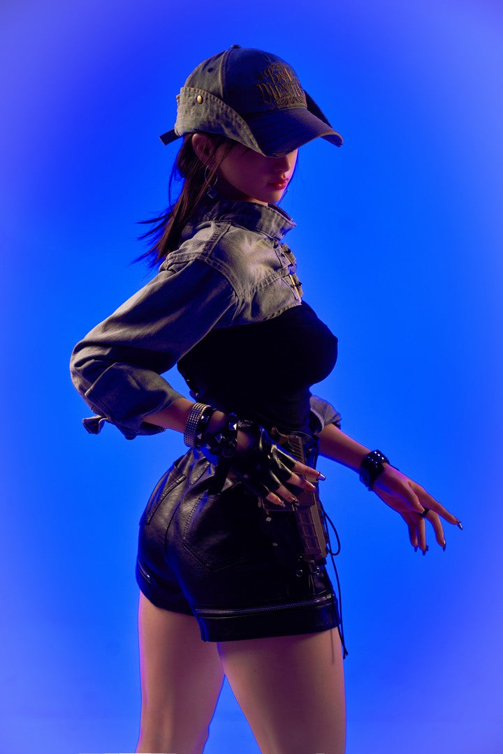Xia: Asiatische Sexpuppe von SANHUI (vollständig aus Silikon)