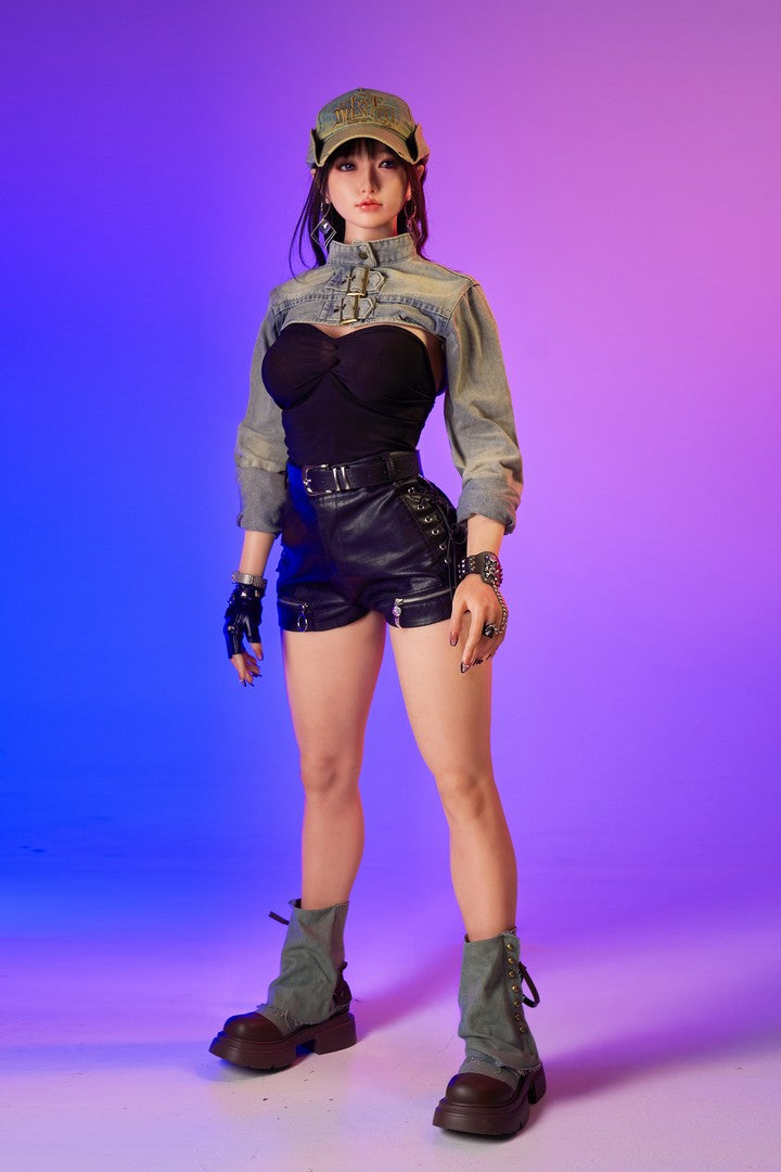 Xia: Asiatische Sexpuppe von SANHUI (vollständig aus Silikon)