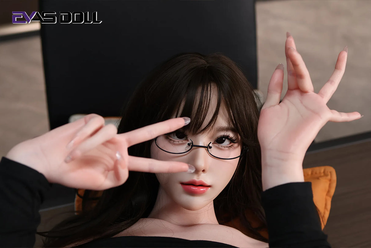 Yi Zhiqi: 180cm H-Cup Corporate Muse Realistic Sex Doll