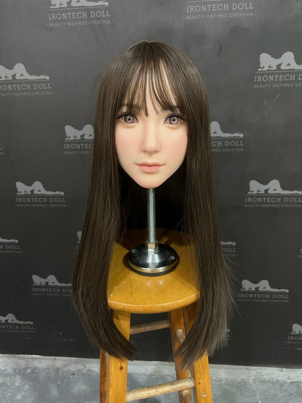 S32 : Poupée sexuelle asiatique Irontech 166 cm bonnet B (prête à être expédiée en Amérique du Nord)