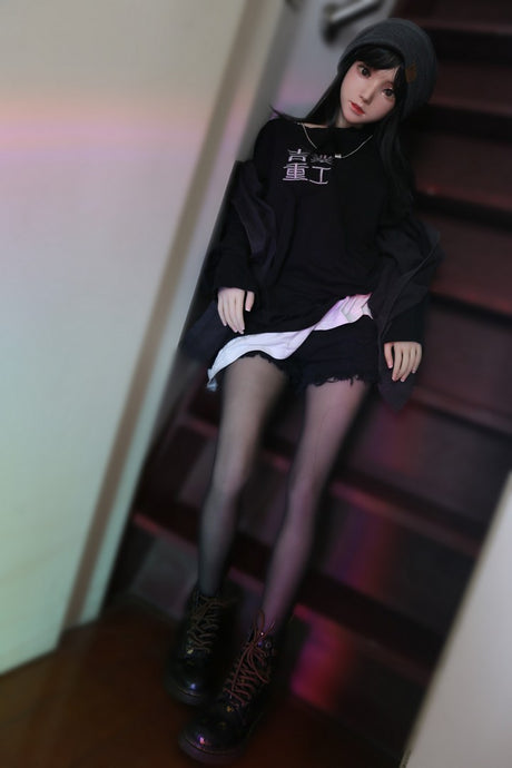 J011: 148cm D-Cup Realistic Silicone Sex Doll-FU Doll