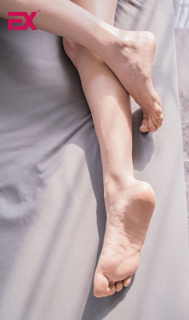 Monique: 162cm B-Cup Luxury Seamless Neck Silicone Sex Doll-Clone