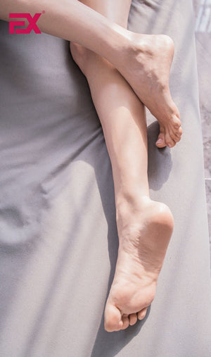 Monique: 162cm B-Cup Luxury Seamless Neck Silicone Sex Doll-Clone