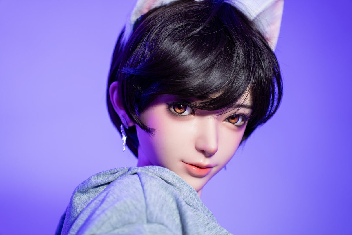 Lauren : Poupée sexuelle HR DOLL (entièrement en silicone)