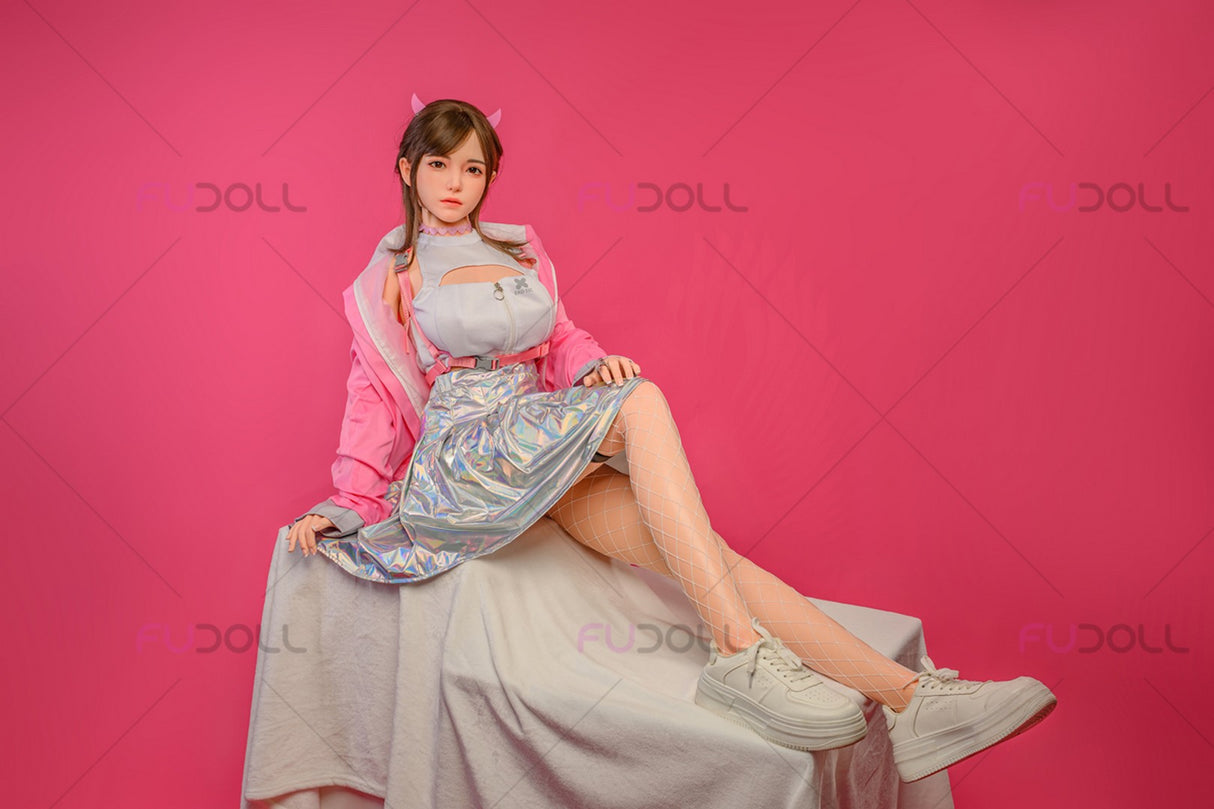 Lauren : Poupée sexuelle HR DOLL (entièrement en silicone)
