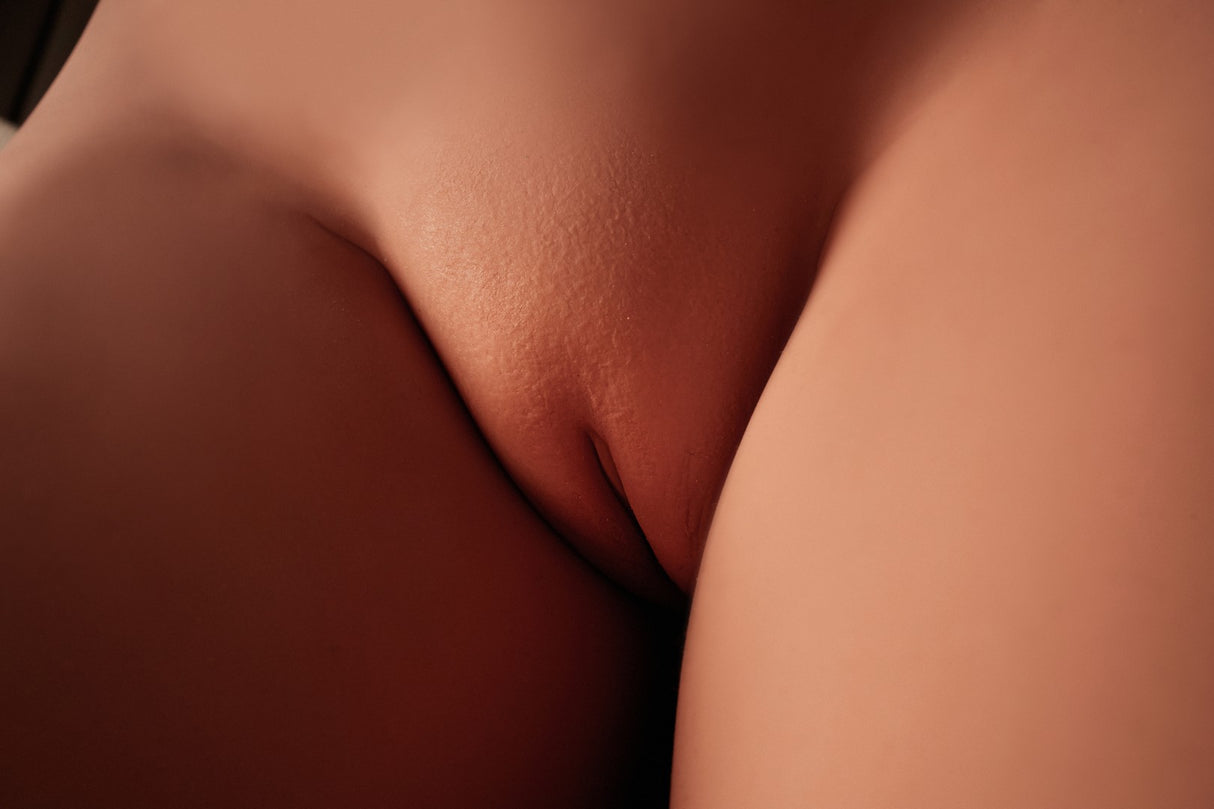 Olga : Poupée sexuelle Climax Doll blanche (entièrement en silicone)