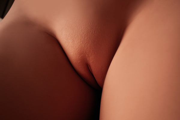 Olga : Poupée sexuelle Climax Doll blanche (entièrement en silicone)
