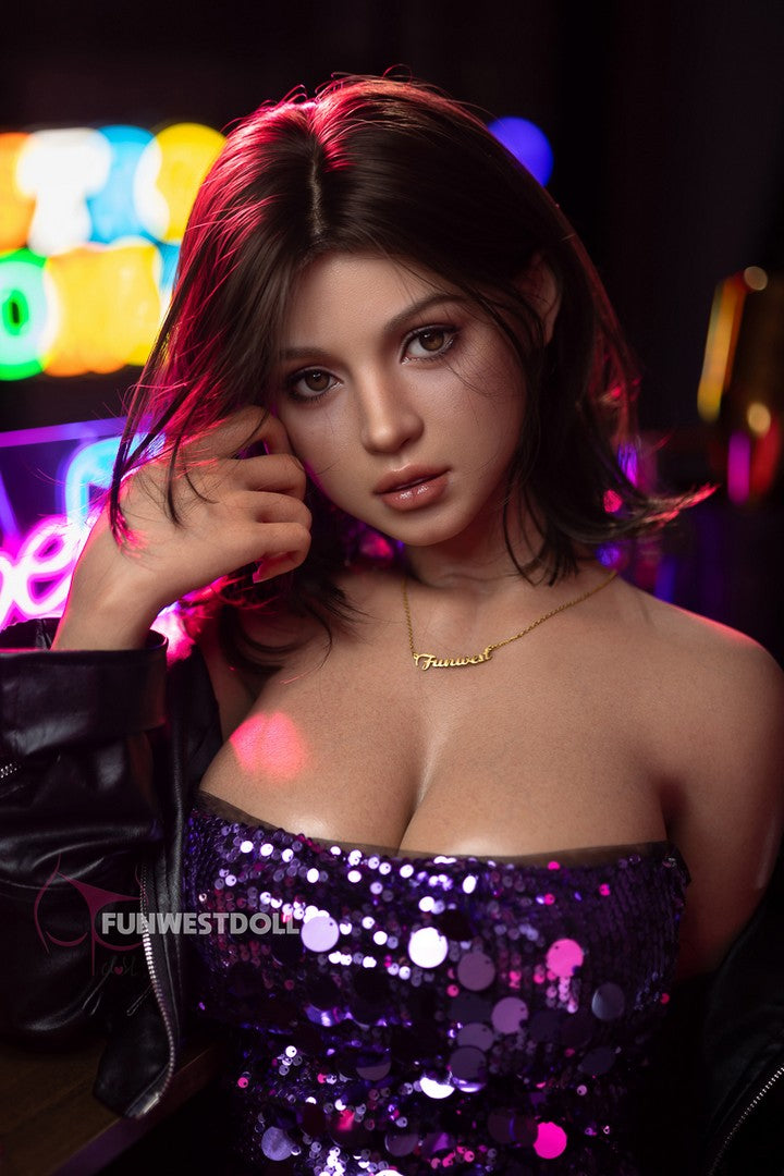 Bella : Poupée sexuelle Funwest Doll (entièrement en silicone)