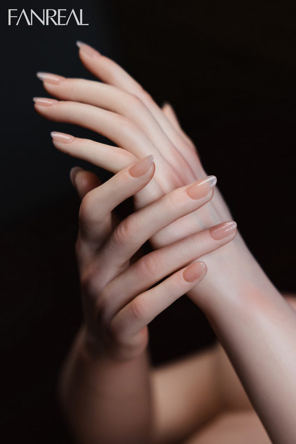 Della : Poupée sexuelle Fanreal (entièrement en silicone)