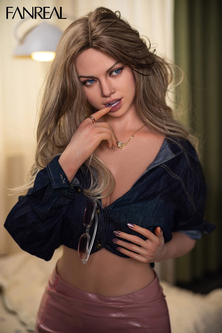 Della : Poupée sexuelle Fanreal (entièrement en silicone)
