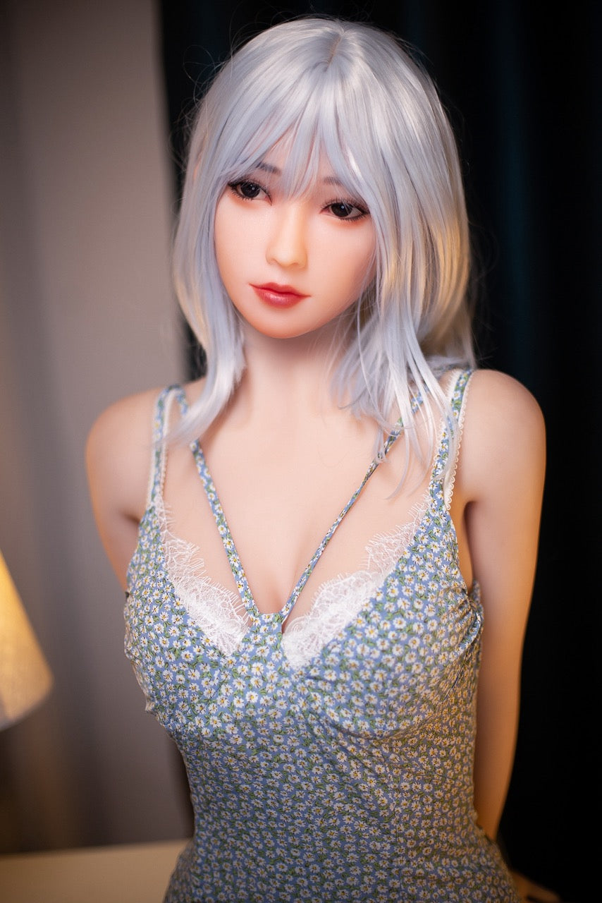 #84 : Poupée sexuelle asiatique Aibei
