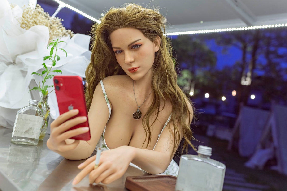 Honey: Starpery weiße Sexpuppe
