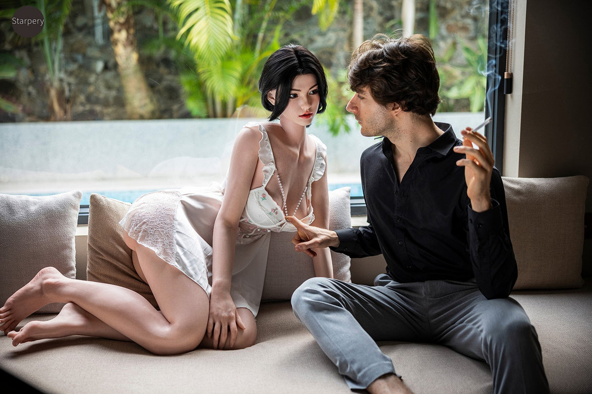 Gigi: Starpery weiße Sexpuppe