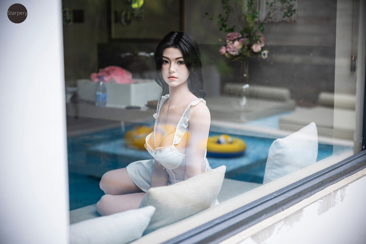 Gigi: Starpery weiße Sexpuppe