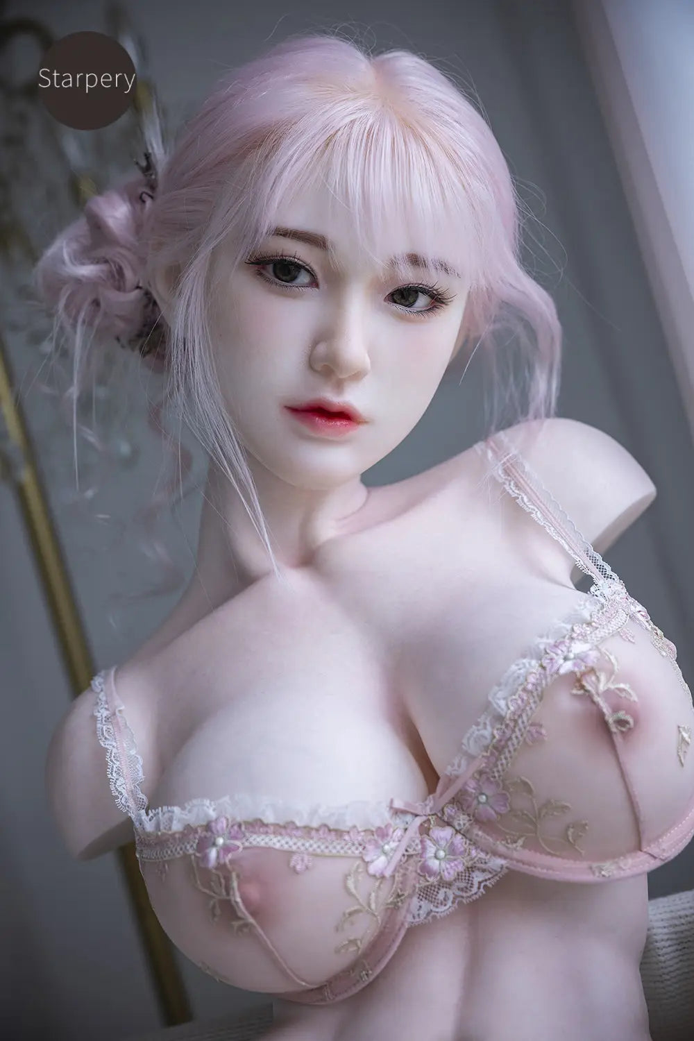Jin: Starpery Asiatische Sexpuppe
