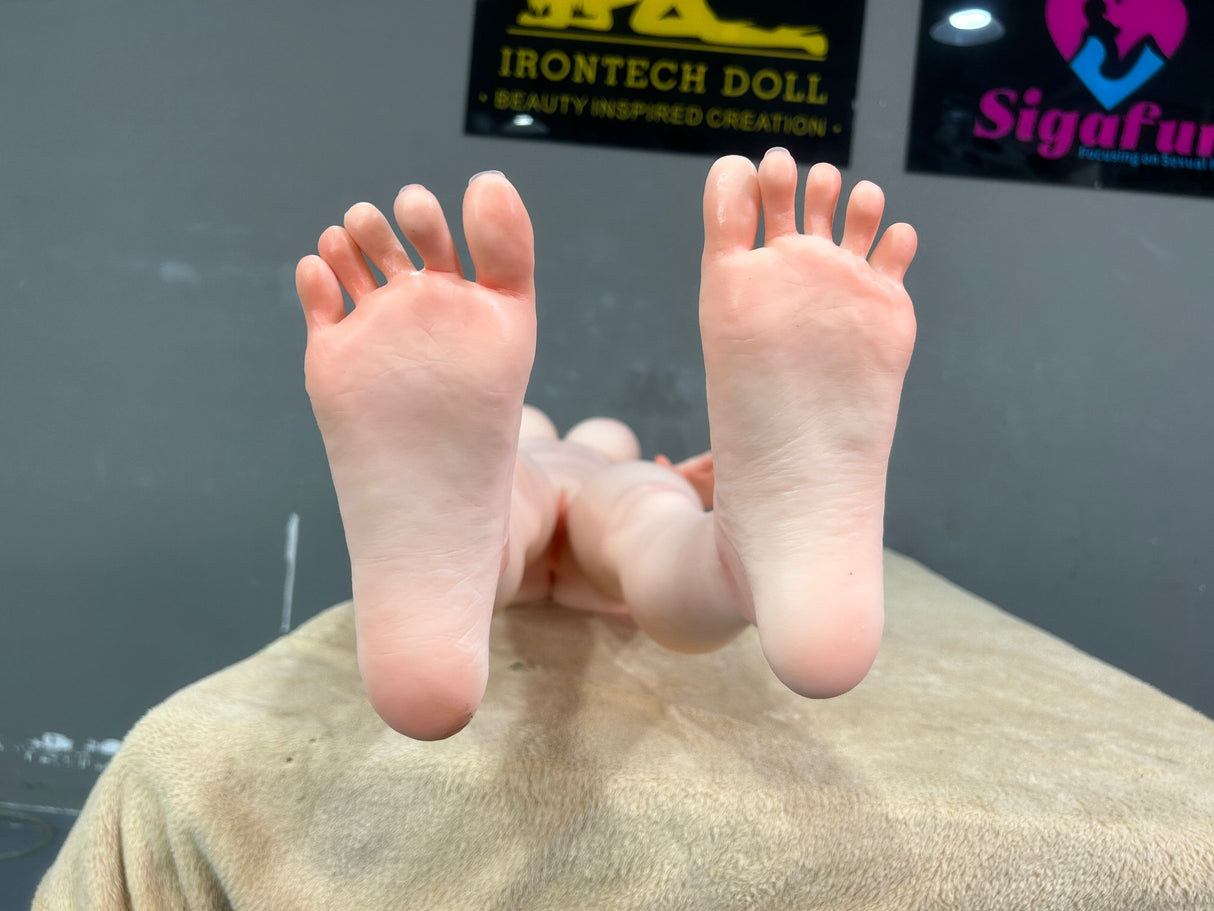 S16702: Irontech USA Instock (Full Silicone) One Left