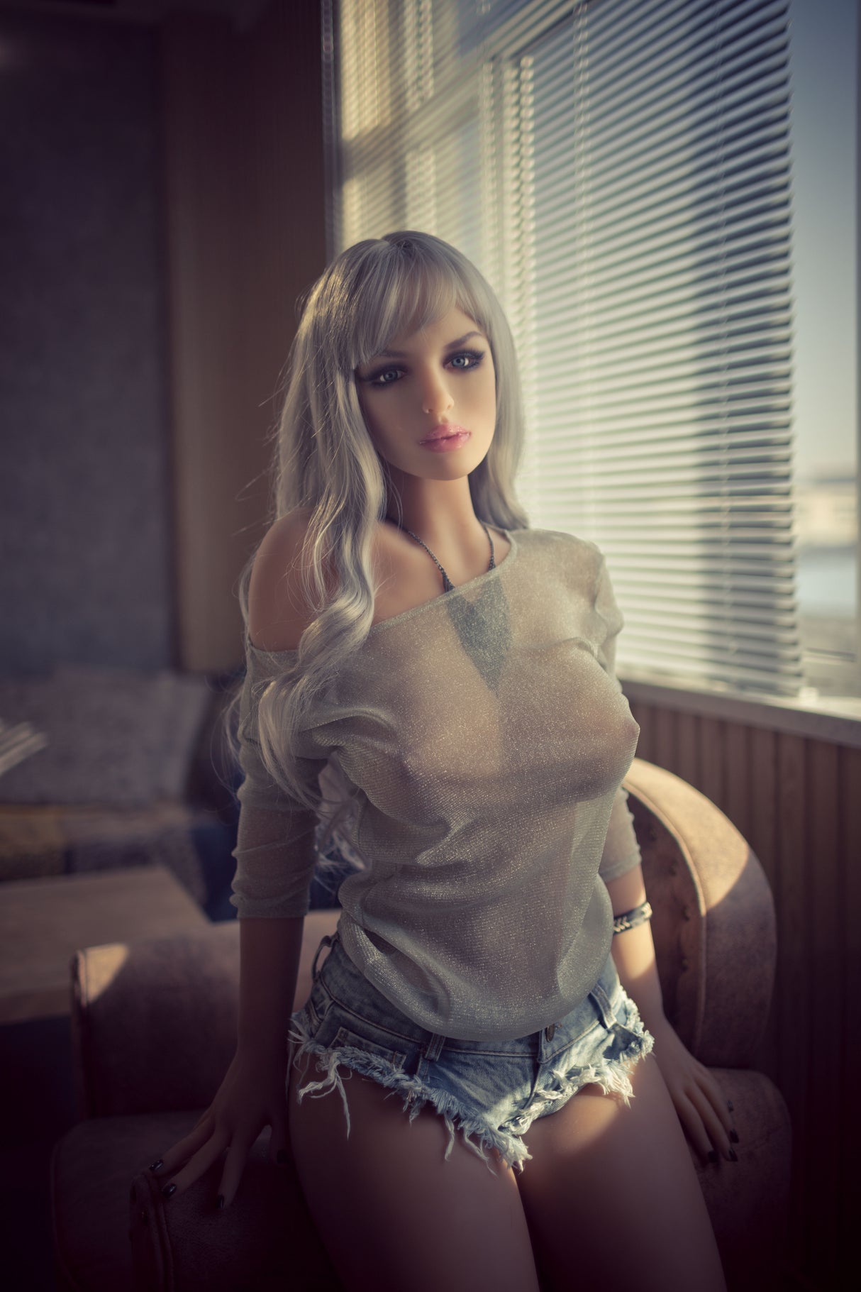 Li Li: Qita Doll Asian Sex Doll