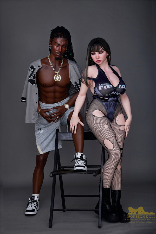 M7 : Poupée sexuelle masculine Irontech (entièrement en silicone)