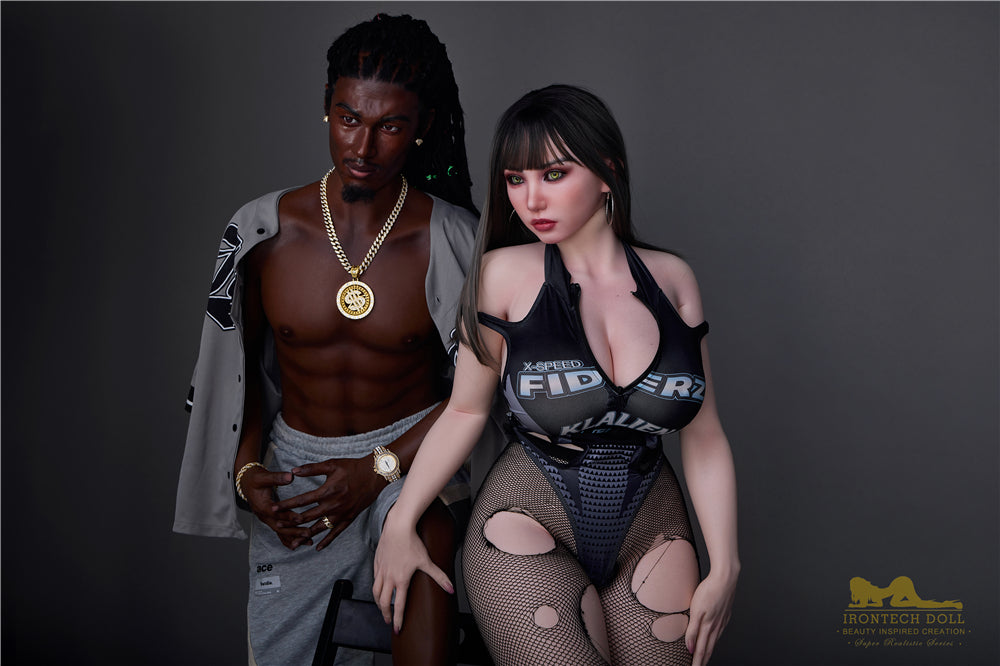 M7 : Poupée sexuelle masculine Irontech (entièrement en silicone)