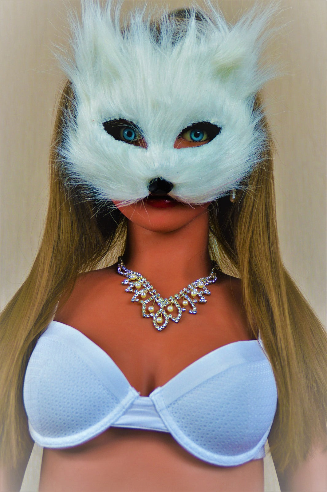Hellen: Irontech White Sex Doll