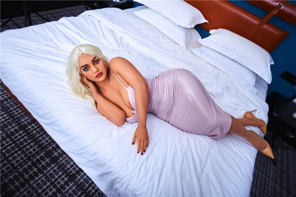Julia: Irontech White Sex Doll