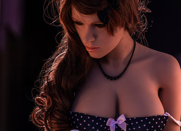 Vera: YLDoll Weiße Sexpuppe